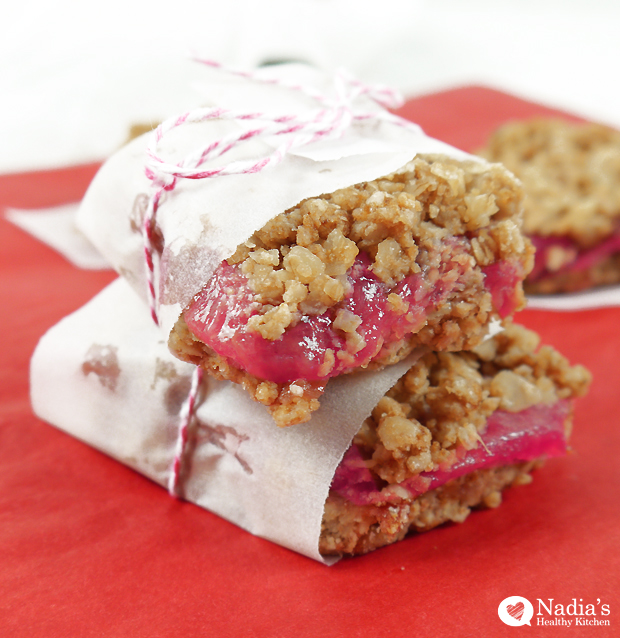 Healthy Rhubarb Crumble Bars