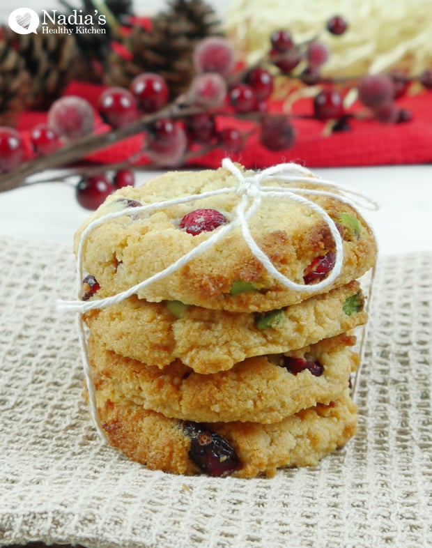 almond-cranberry-and-pistachio-cookies