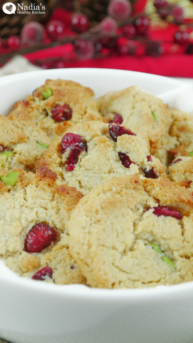 almond-cranberry-and-pistachio-cookies