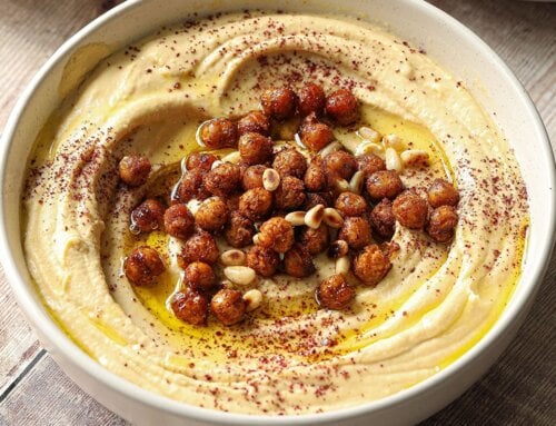 Easy Hummus Recipe (Authentic Middle Eastern)