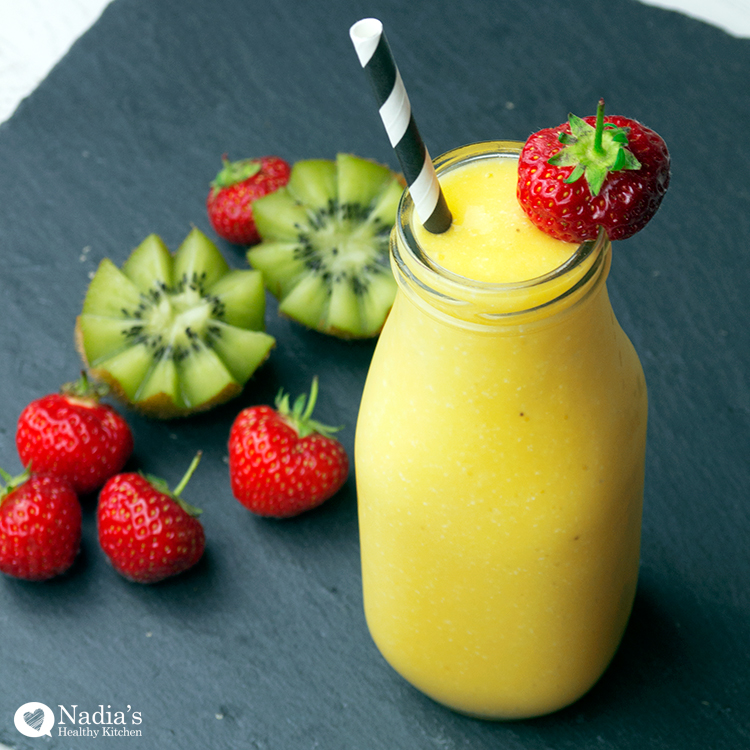 mango banana and coconut smoothie