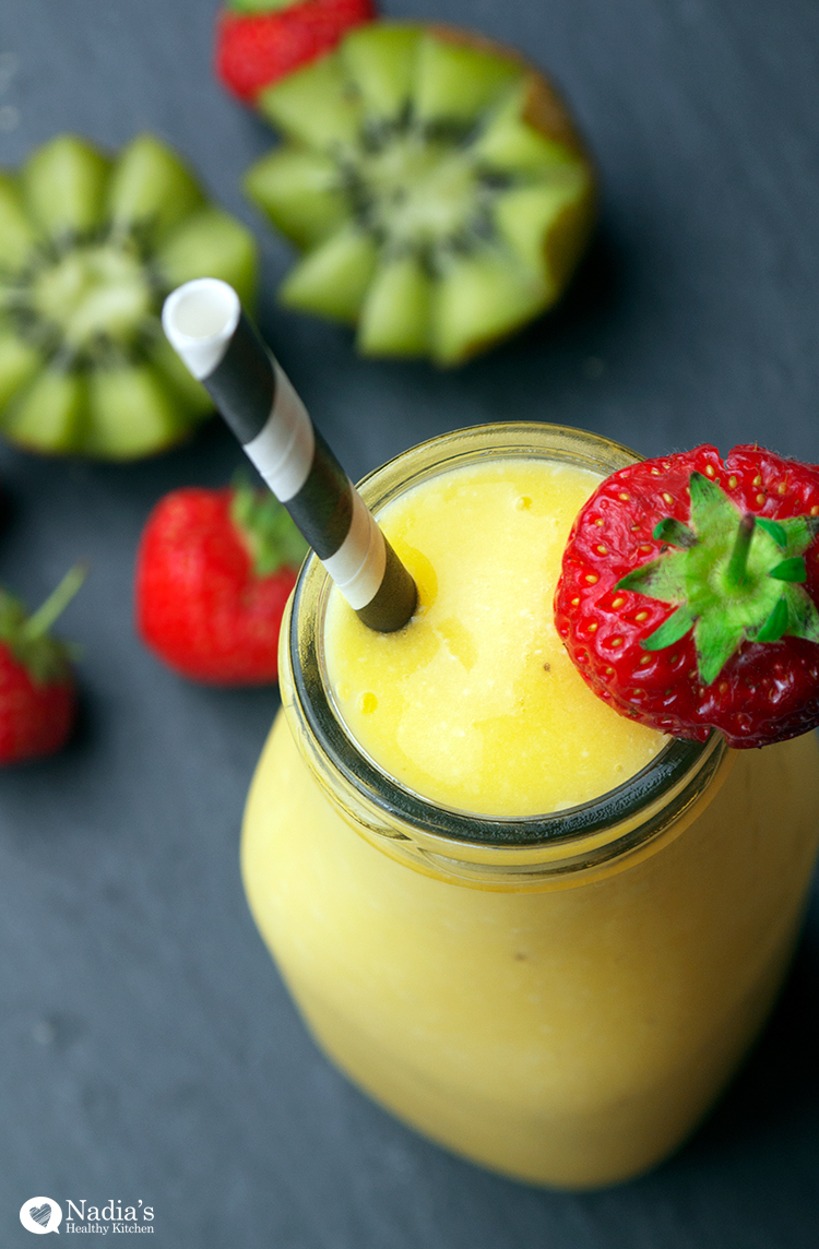 mango banana and coconut smoothie