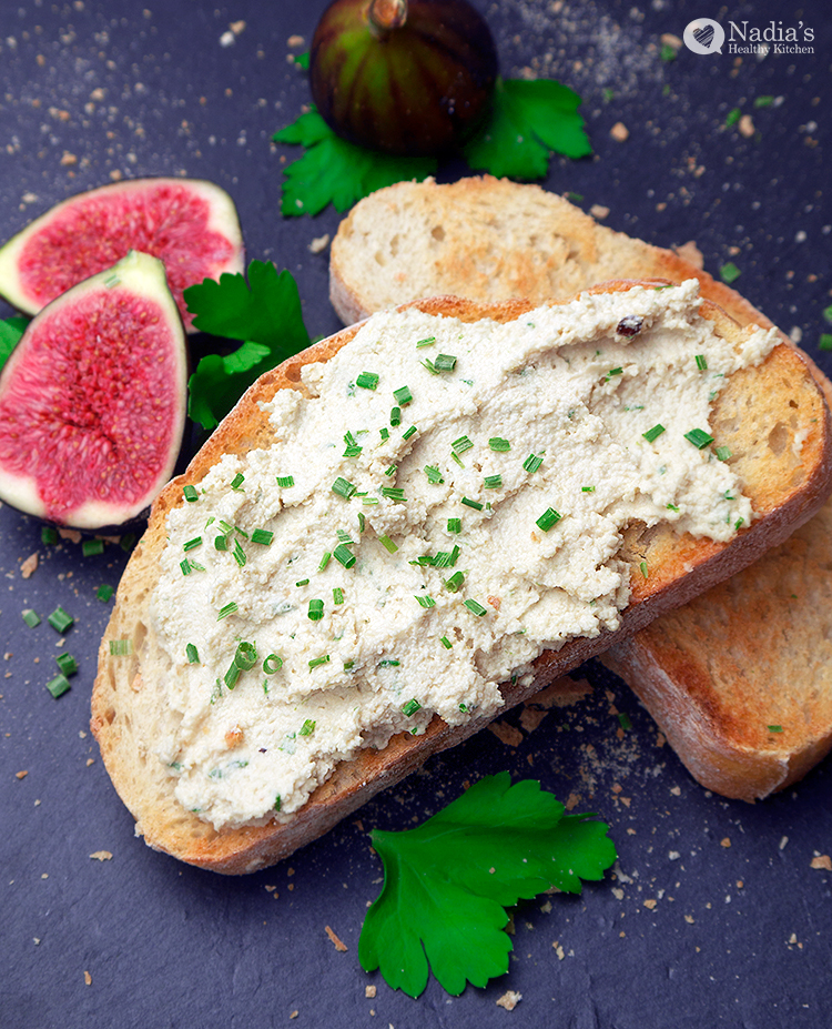 garlic-and-chive-cashew-cheese_2