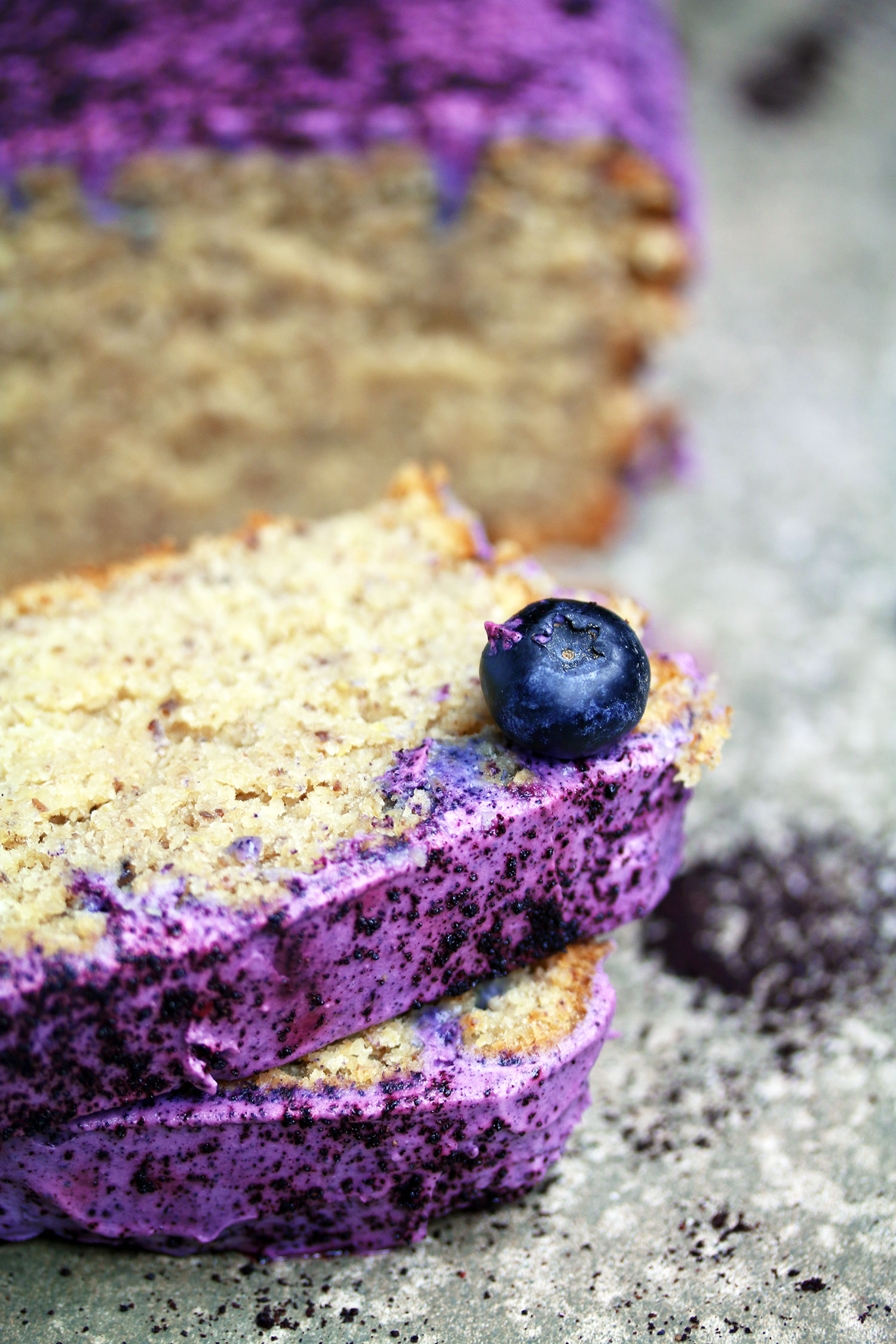 https://nadiashealthykitchen.com/wp-content/uploads/2017/01/vegan-gluten-free-banana-blueberry-bread_7.jpg