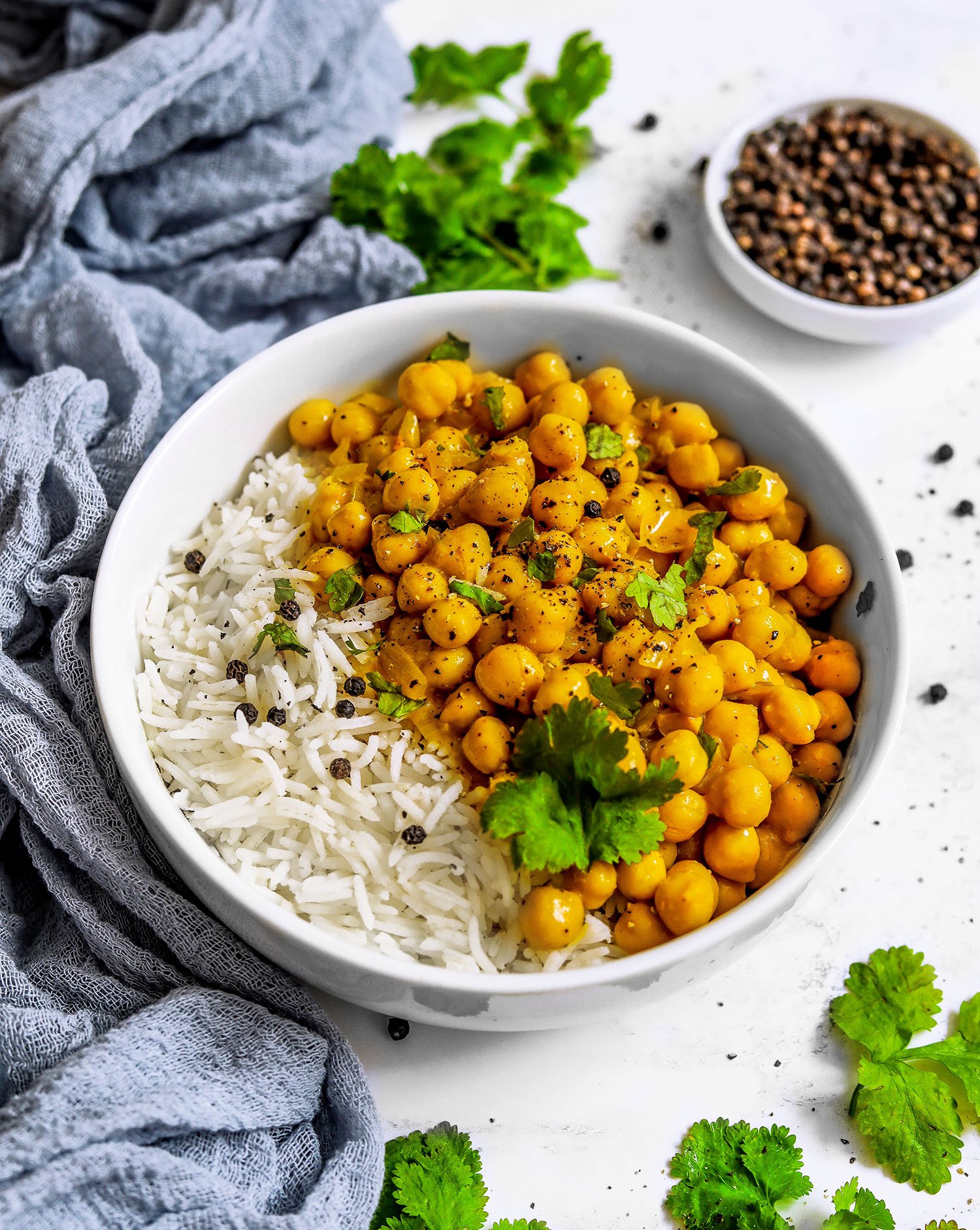 Easy Chickpea Curry - Nora Cooks