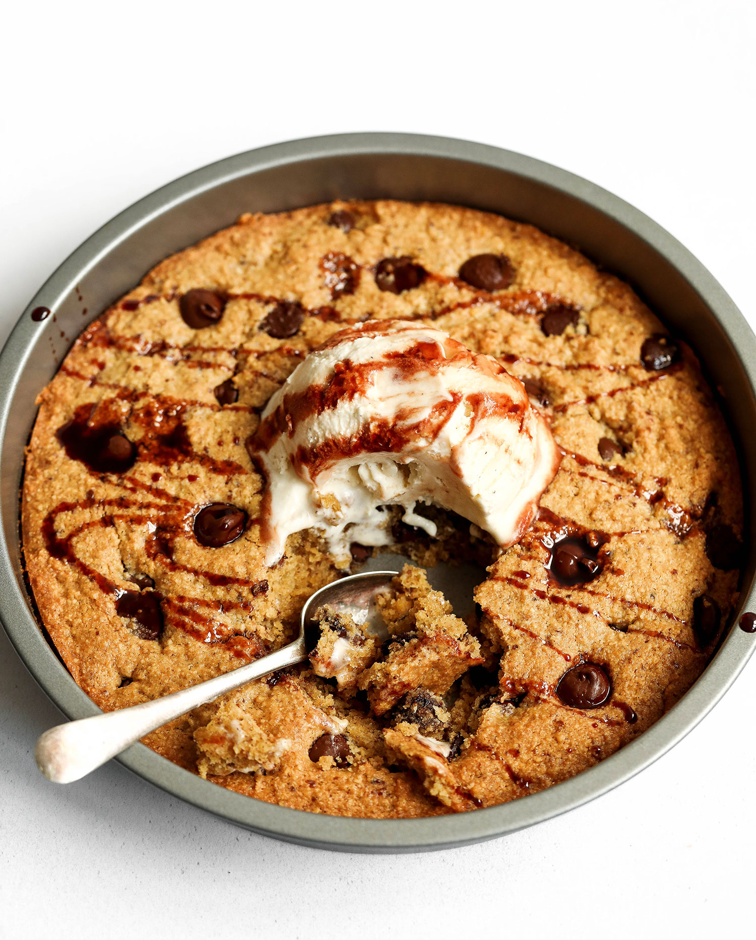 Vegan Chocolate Chip Cookie Skillet (gluten free) • Fit Mitten Kitchen