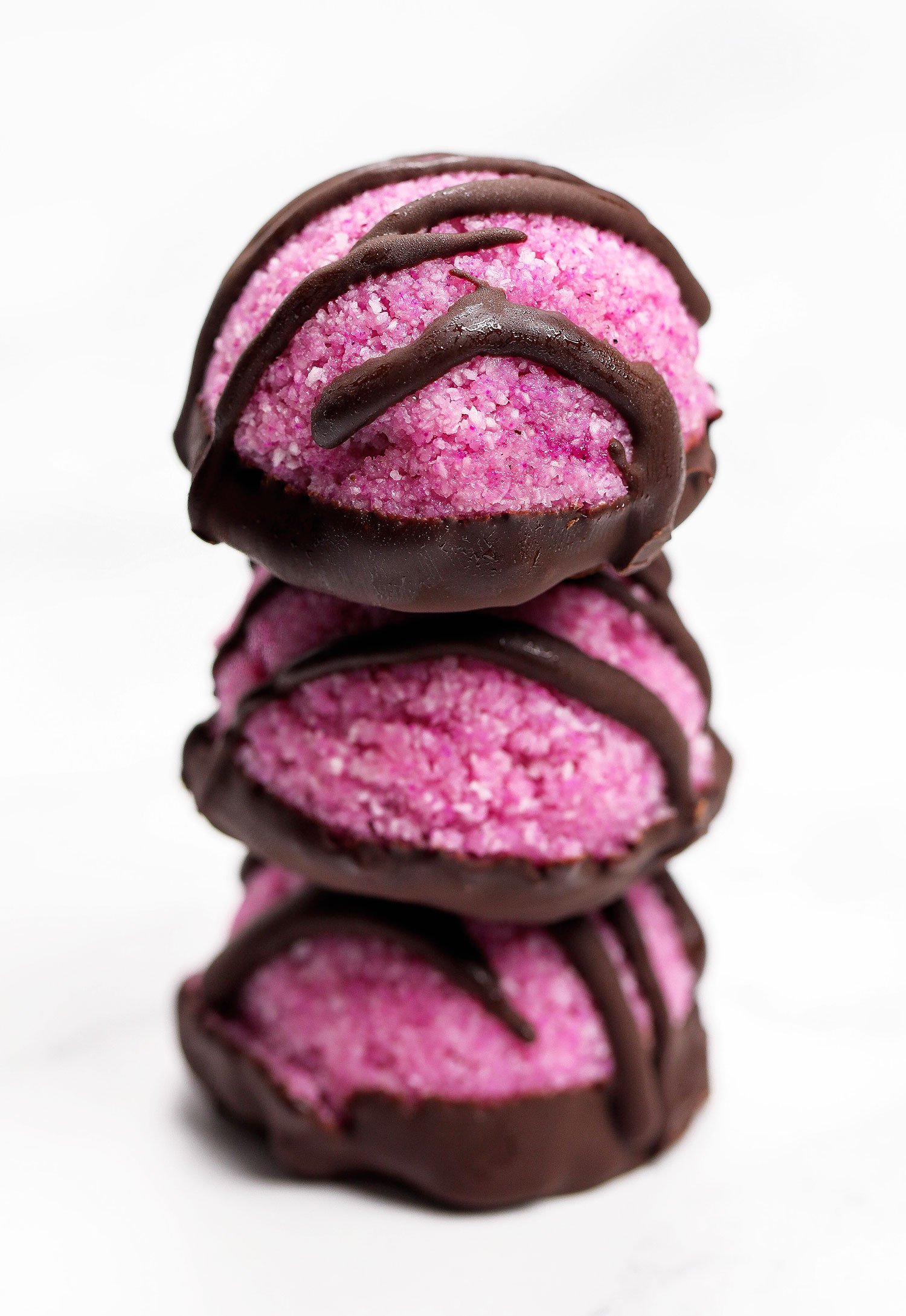 pink pitaya coconut macaroons vegan gluten-free - uk health blog - nadias healthy kitchen on vegan macaroon recipe uk