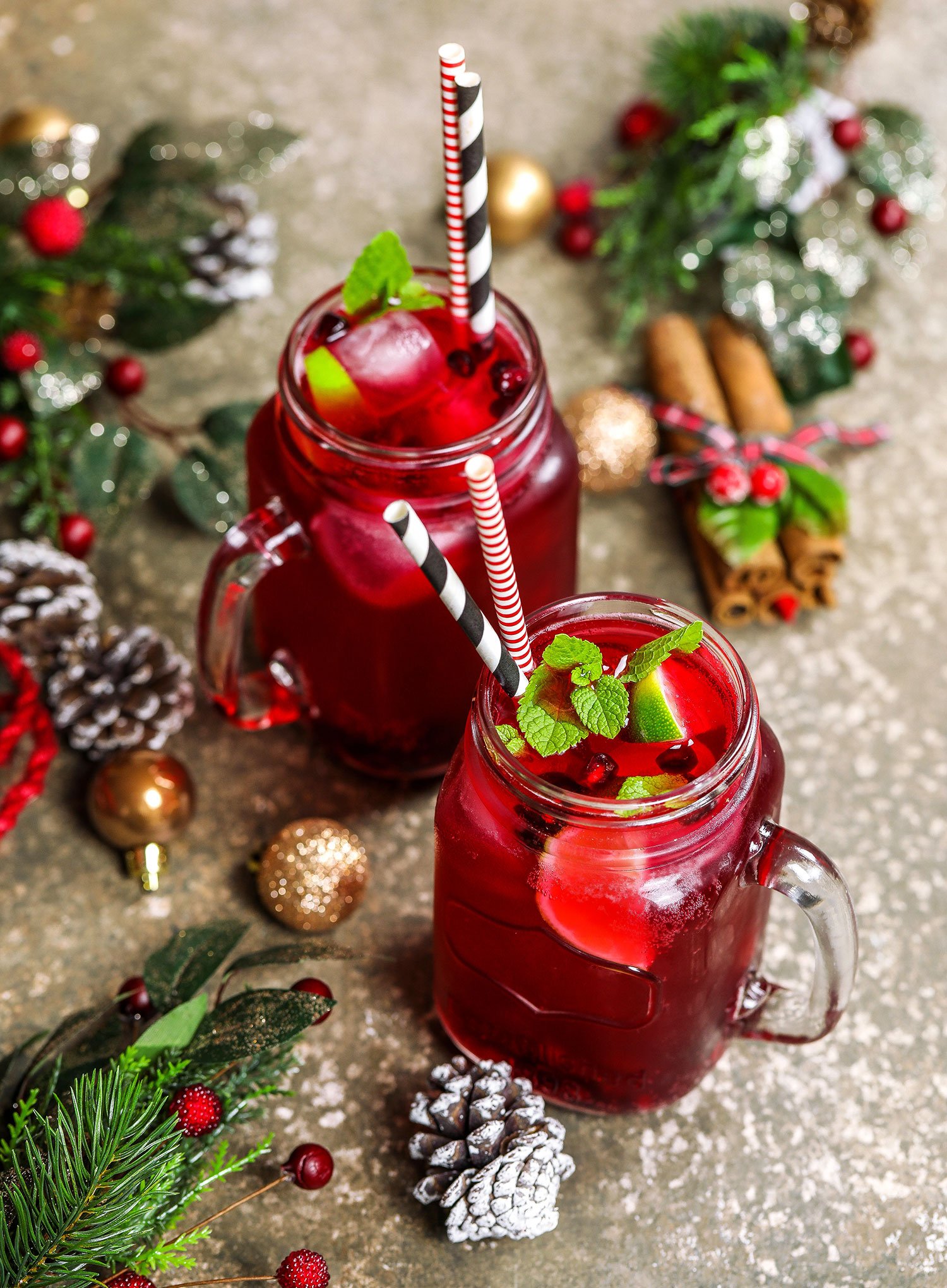 https://nadiashealthykitchen.com/wp-content/uploads/2018/12/pomegranate-kombucha-mocktail7.jpg