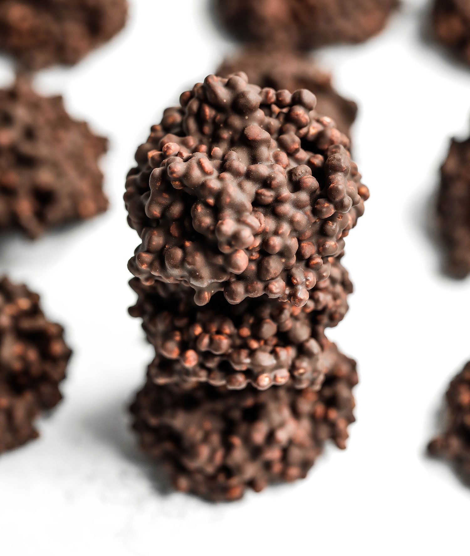 skranke får Skoleuddannelse 2-ingredient Chocolate Quinoa Crunch Bites - Nadia's Healthy Kitchen