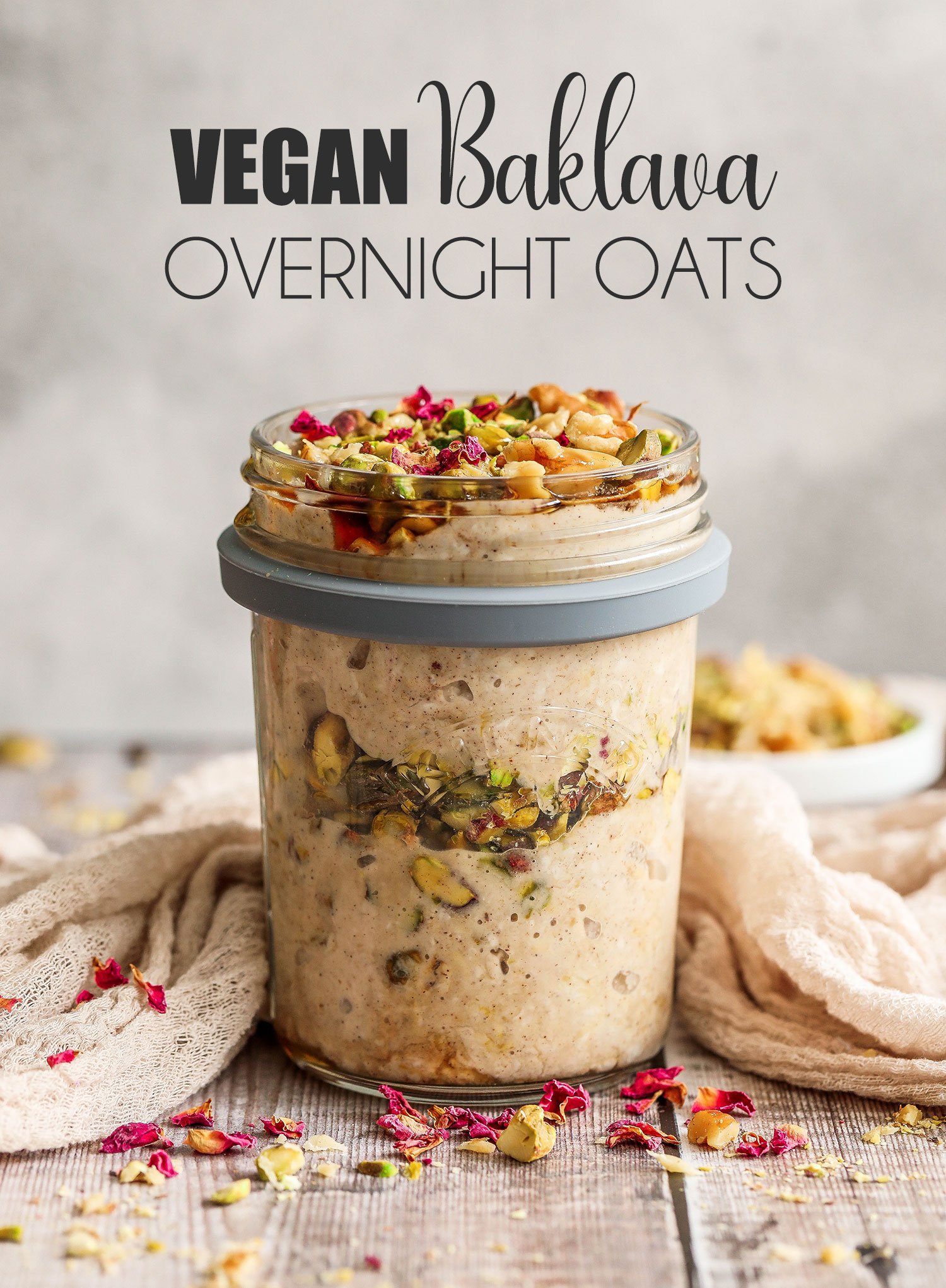 https://nadiashealthykitchen.com/wp-content/uploads/2019/07/vegan-baklava-overnight-oats1.jpg