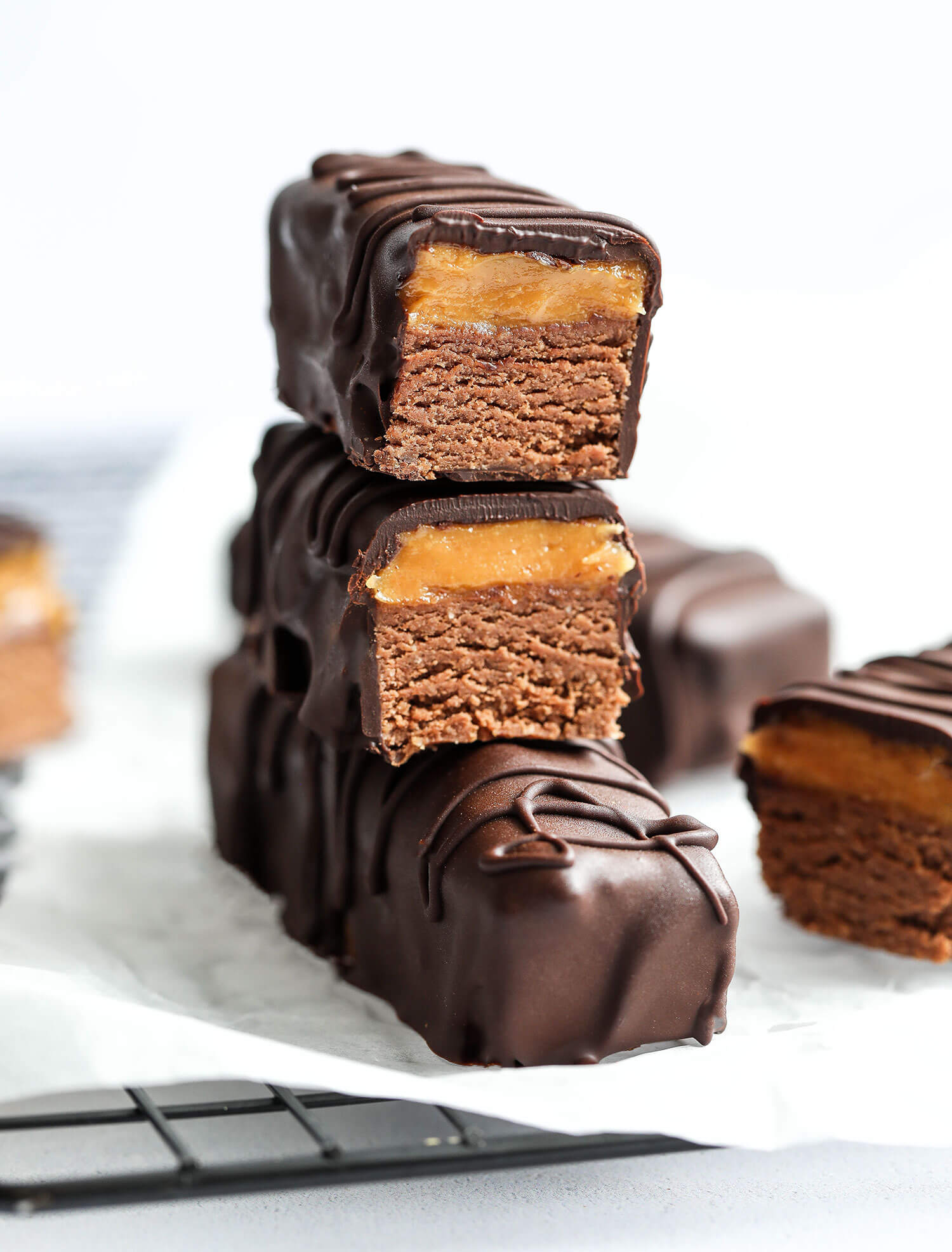 Vegan Salted Caramel Chocolate Protein Bars - UK Health Blog - Nadia's