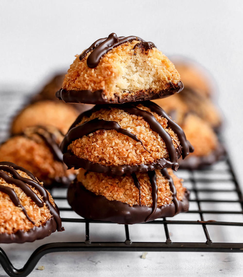 5-Ingredient Coconut Macaroons 5-Ingredient Coconut Macaroons