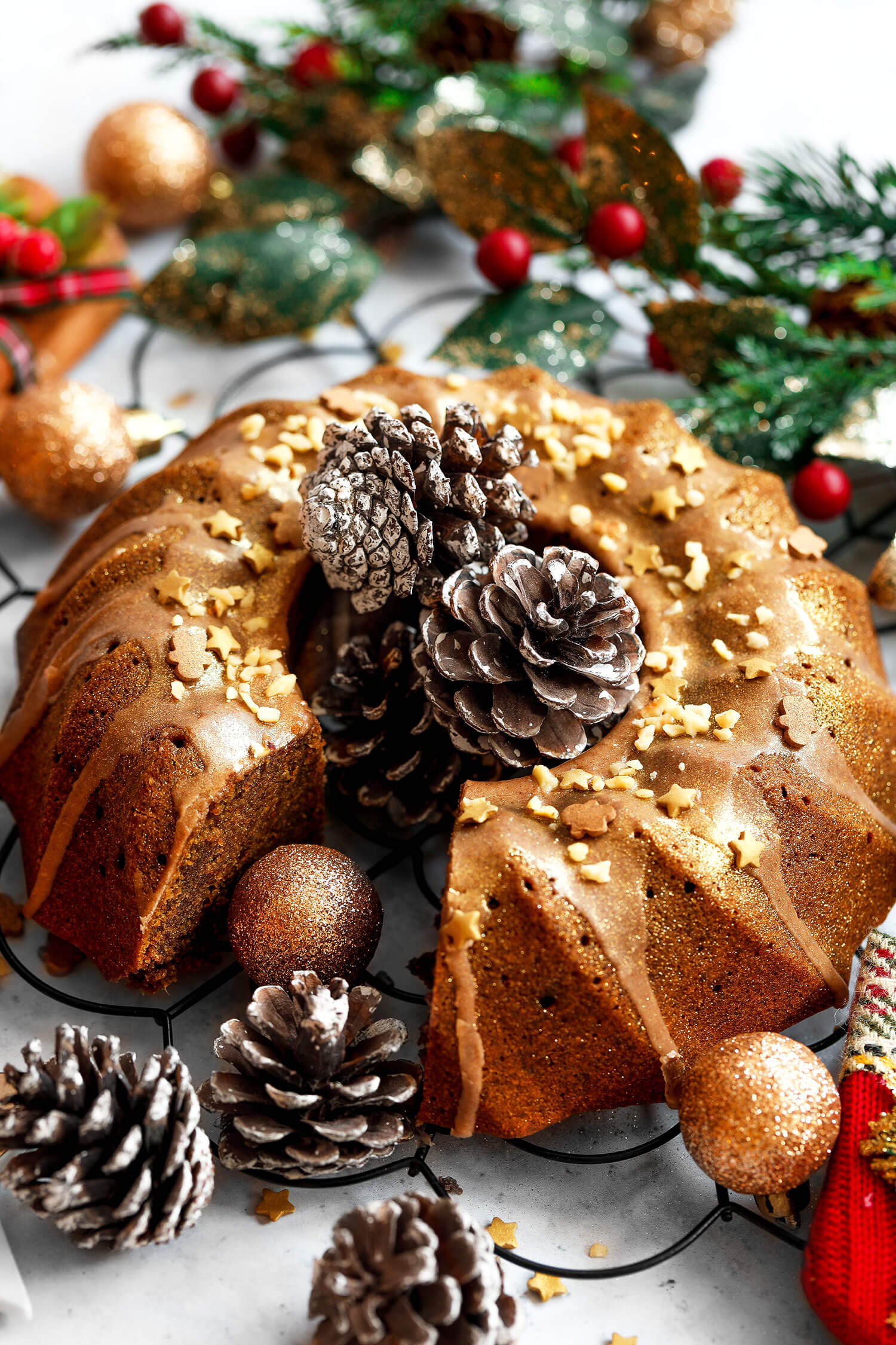 Gingerbread Bundt Cake: Soft and Festive Holiday Dessert - 31 Daily