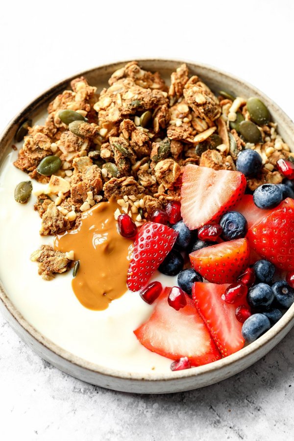 High Protein Vegan Granola (11g Protein Per Serving)