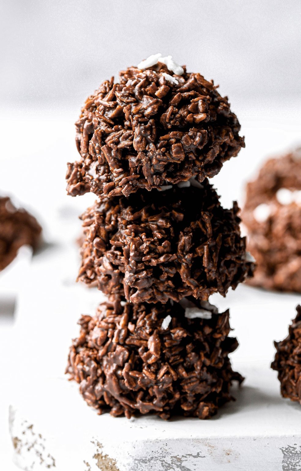 2-Ingredient Chocolate Macaroons (Vegan & Gluten-free)