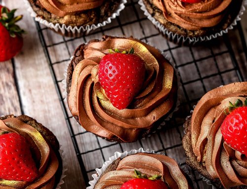 Vegan Strawberry Chocolate Protein Cupcakes