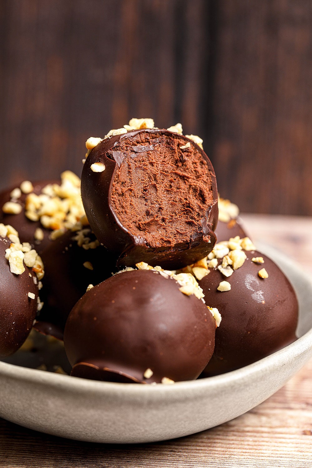 4-Ingredient Vegan Hazelnut Chocolate Truffles