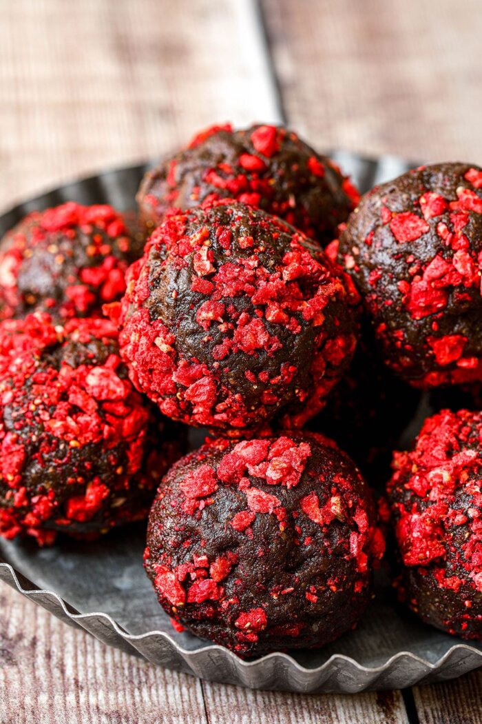 Very Berry RAW Bliss Balls - 20 x 1 bag (2 oz) main image 0