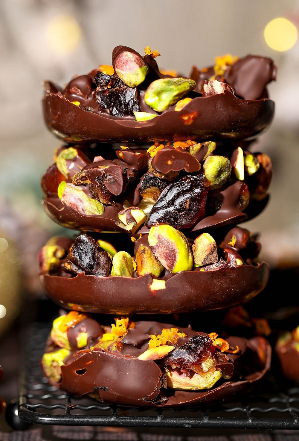 Date Pistachio Chocolate Wreaths